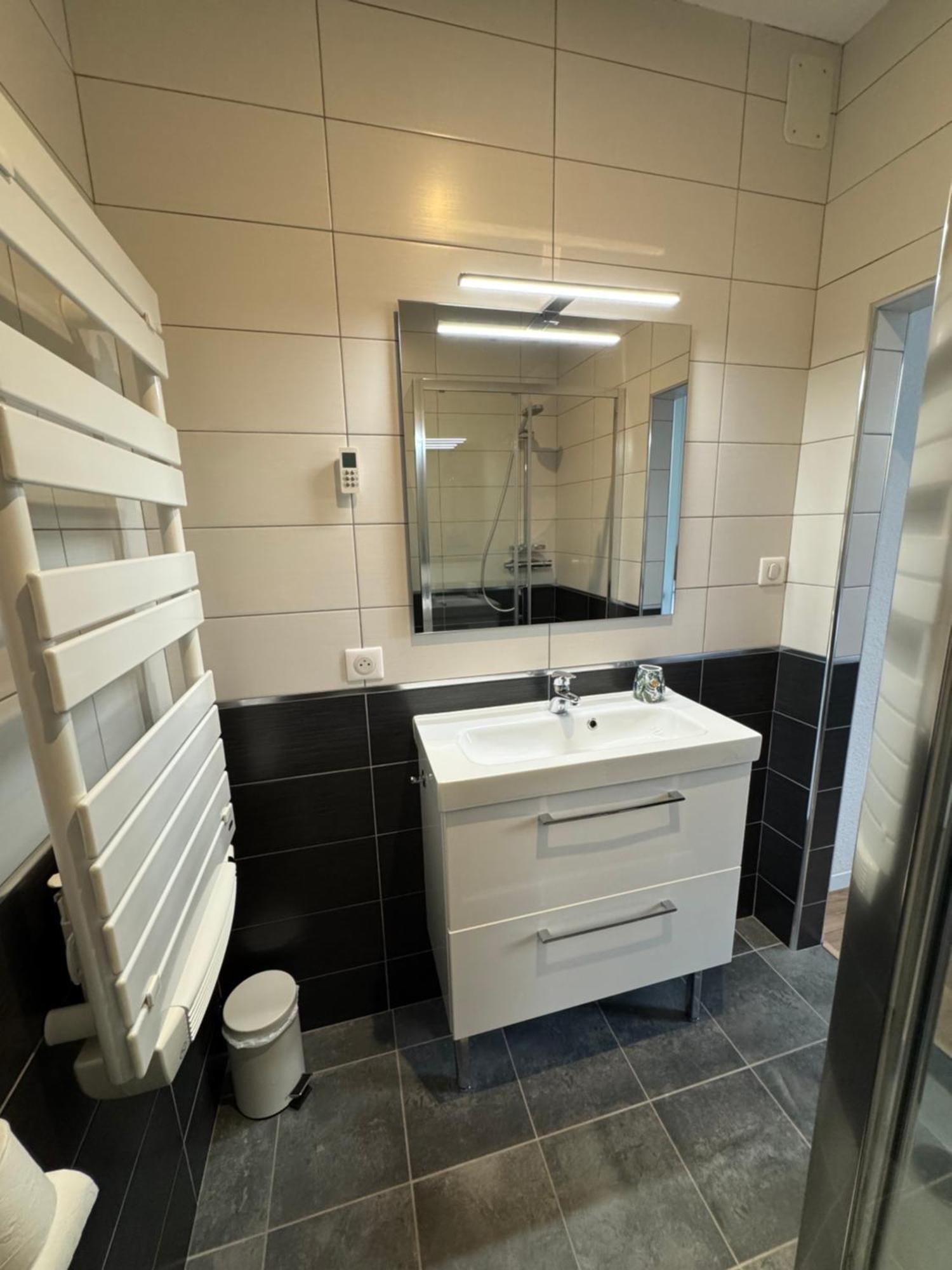 Appartement Le Madargue Idealement Place Châtel-Guyon Εξωτερικό φωτογραφία